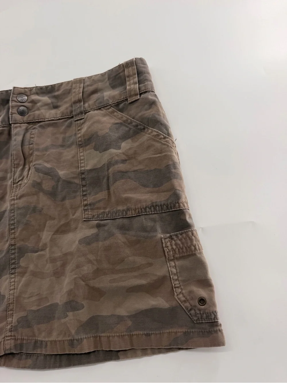 Old Navy Vintage Y2K Mini Skirt Green Camo Camouflage Women’s Short Size 8 Y2K